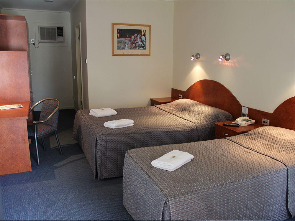 Tonsley Hotel Adelaide Bagian luar foto