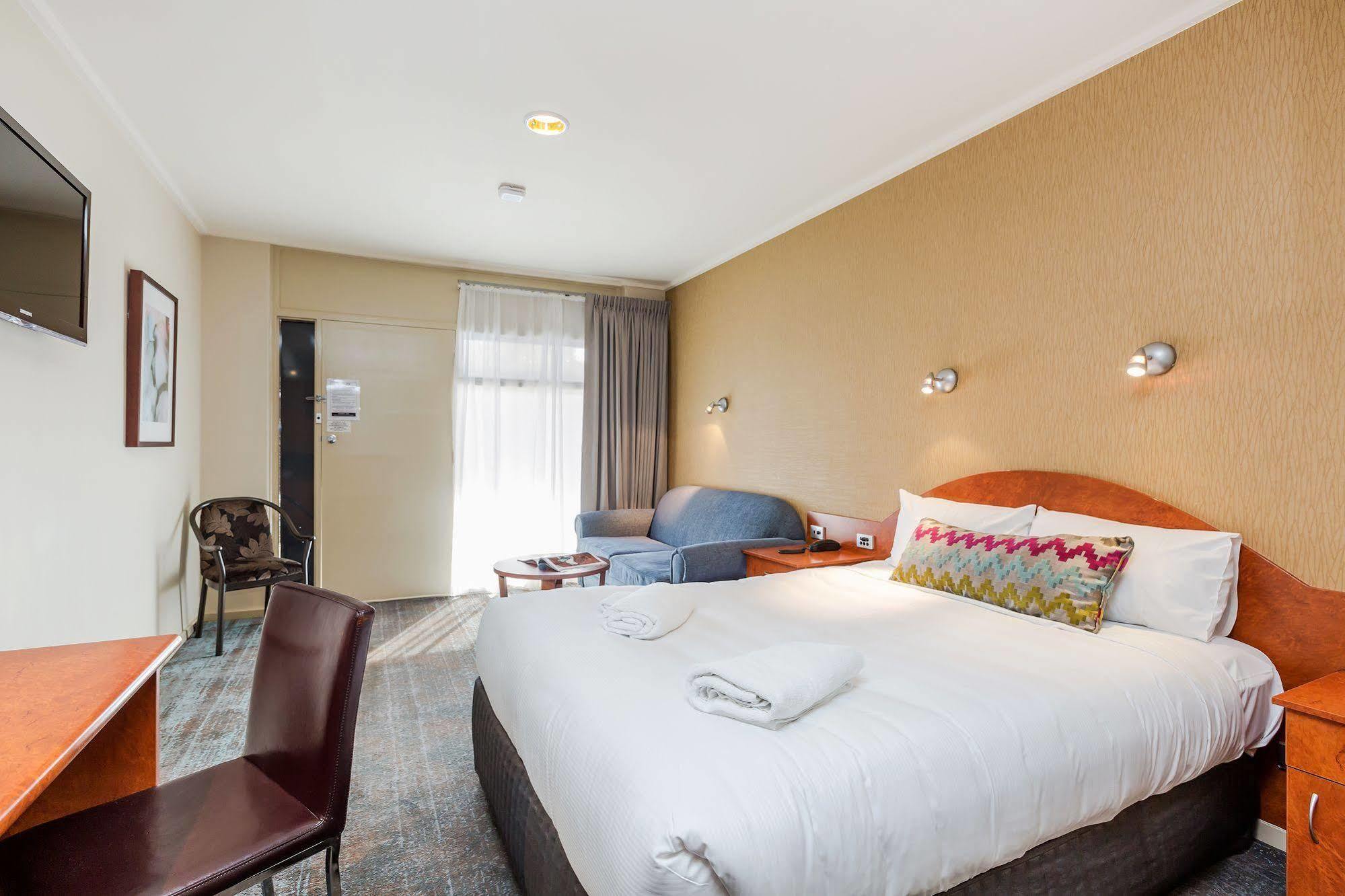 Tonsley Hotel Adelaide Bagian luar foto
